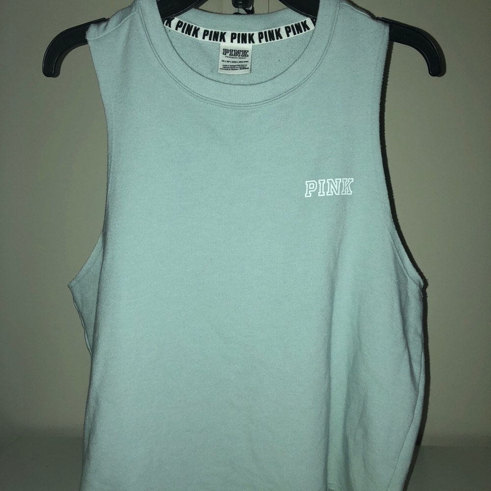 🚫SOLD 🚫Pink sleeveless semi crop top